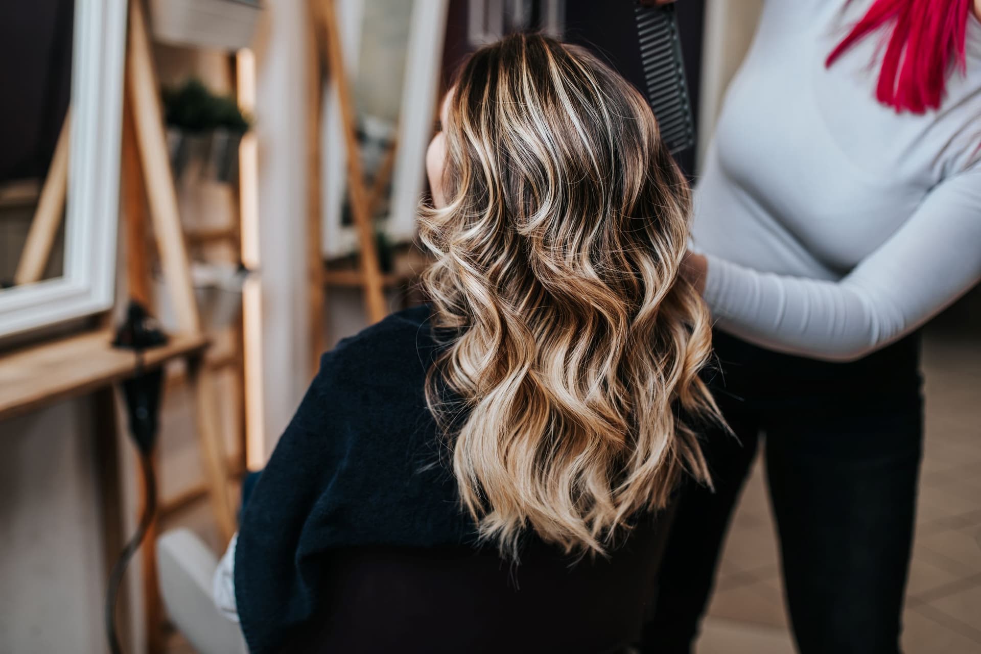 Einrichtung für Friseursalon kaufen – sicher &amp; schnell geliefert